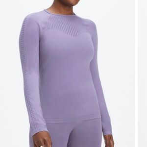 Fabletics Sync Seamless Long Sleeve Athletic Activewear Workout Breathable Top L